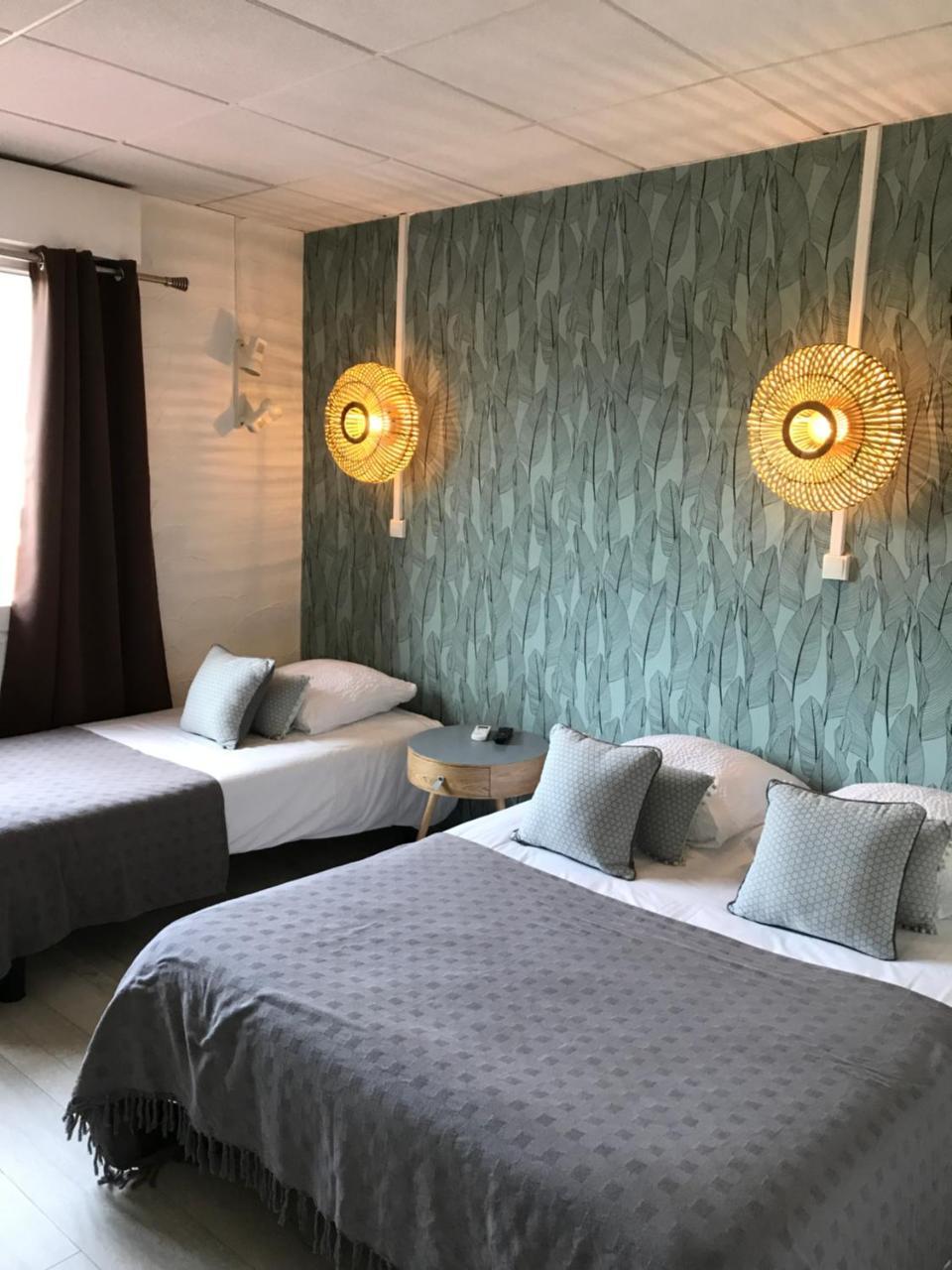 Le Provence Hotel Gemenos Exterior photo